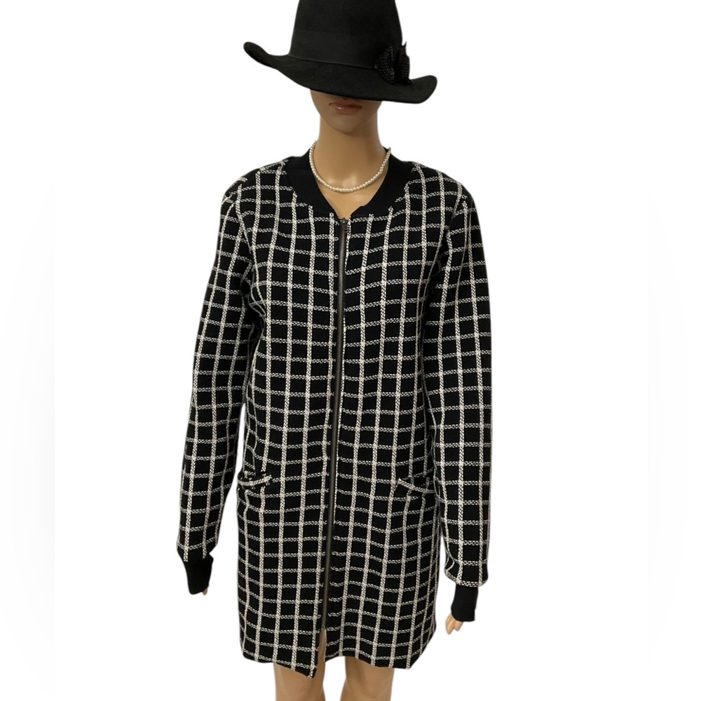 SANCTUARY Women’s Plaid black and white light front zipper coat in Large